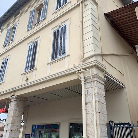 Un Appartement Atypiquement Provencal لو كانيت المظهر الخارجي الصورة